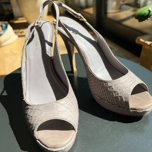 Cole Haan Snake Embossed platform heels size 9 1/2
